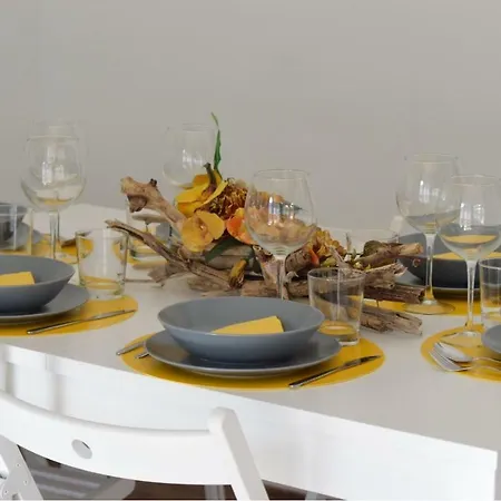 Yellow Holidays